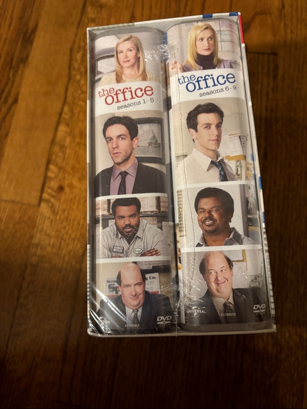 The Office Complete Series - White and Red Collector Box - Picture 2 of 4